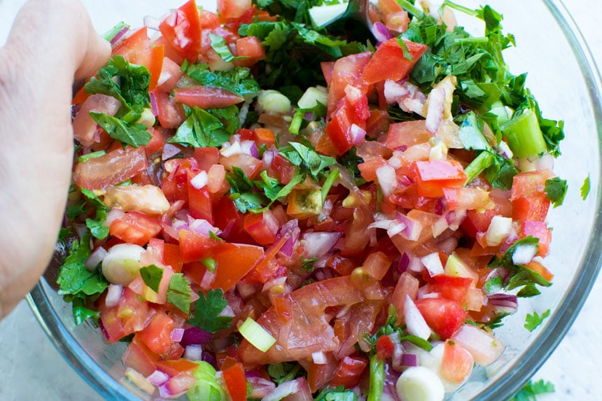 Minute Fresh Tomato Salsa: Perfect Dip for Any Occasion